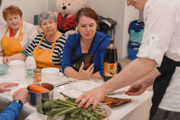 Волонтеры Победы в преддверии Дня России провели кулинарные мастер-классы по приготовлению национальных блюд